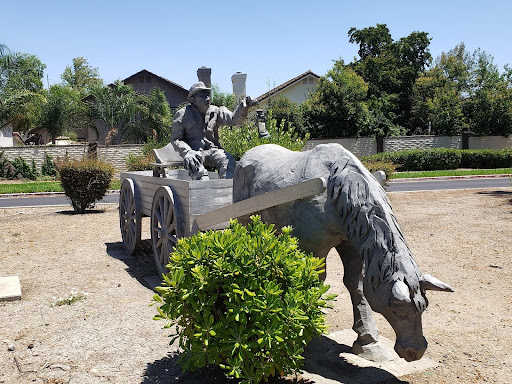 horse cart statue